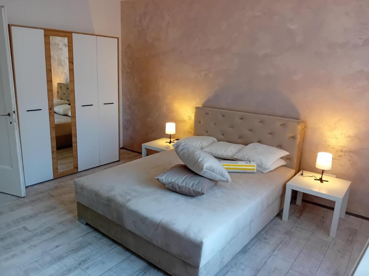Apartman Centar Sd Semendria Exterior foto